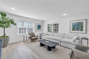 271 Broad Ave S #203 - Photo 1 of 1