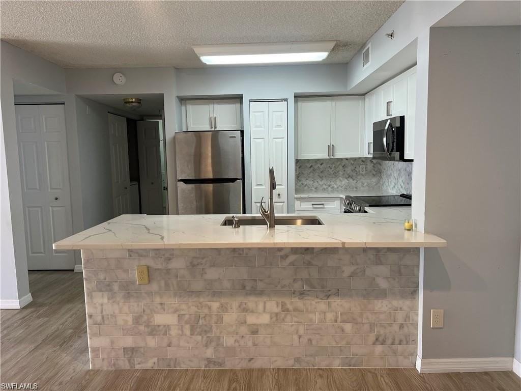 1210 Wildwood Lakes Blvd Apt 206 #206 - Photo 4 of 28