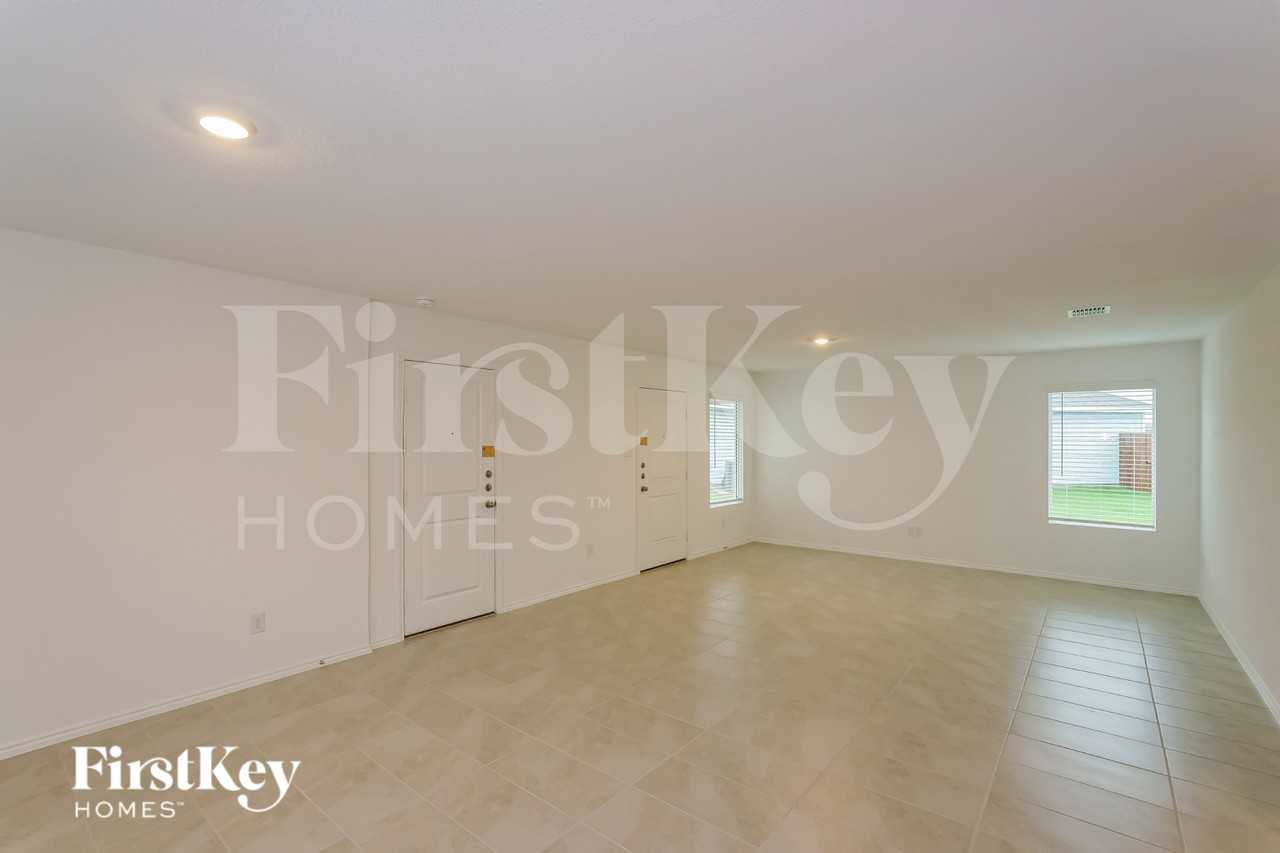 6503 Cannonade Dr - Photo 3 of 16