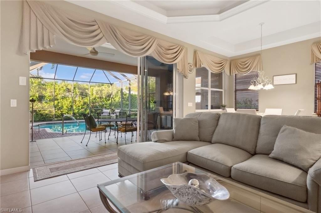 10748 Fieldfair Dr - Photo 7 of 36