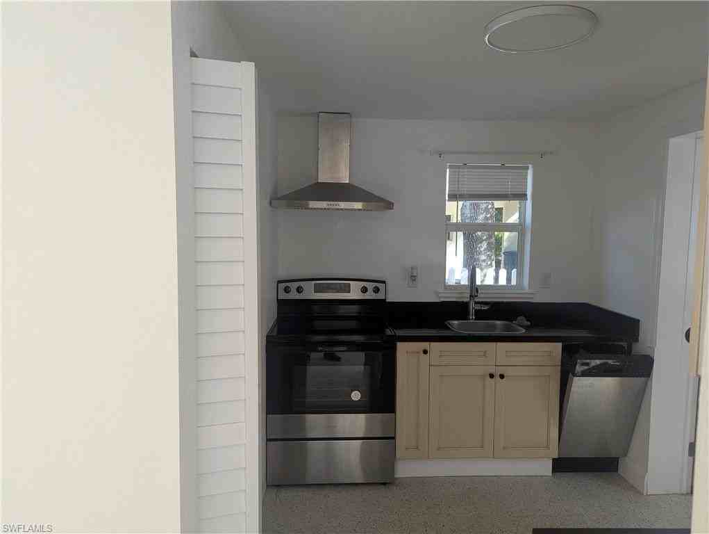 178 Evergreen Rd - Photo 3 of 3