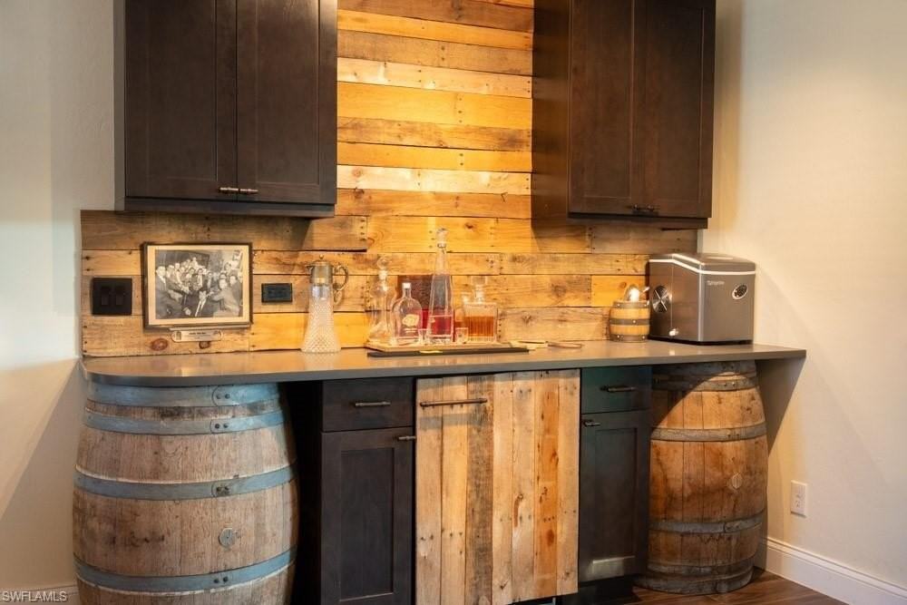 8382 Butternut Rd - Photo 2 of 19