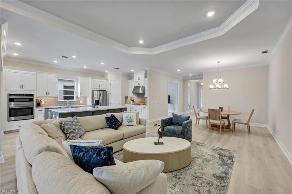 15804 Derna St - Photo 4 of 22