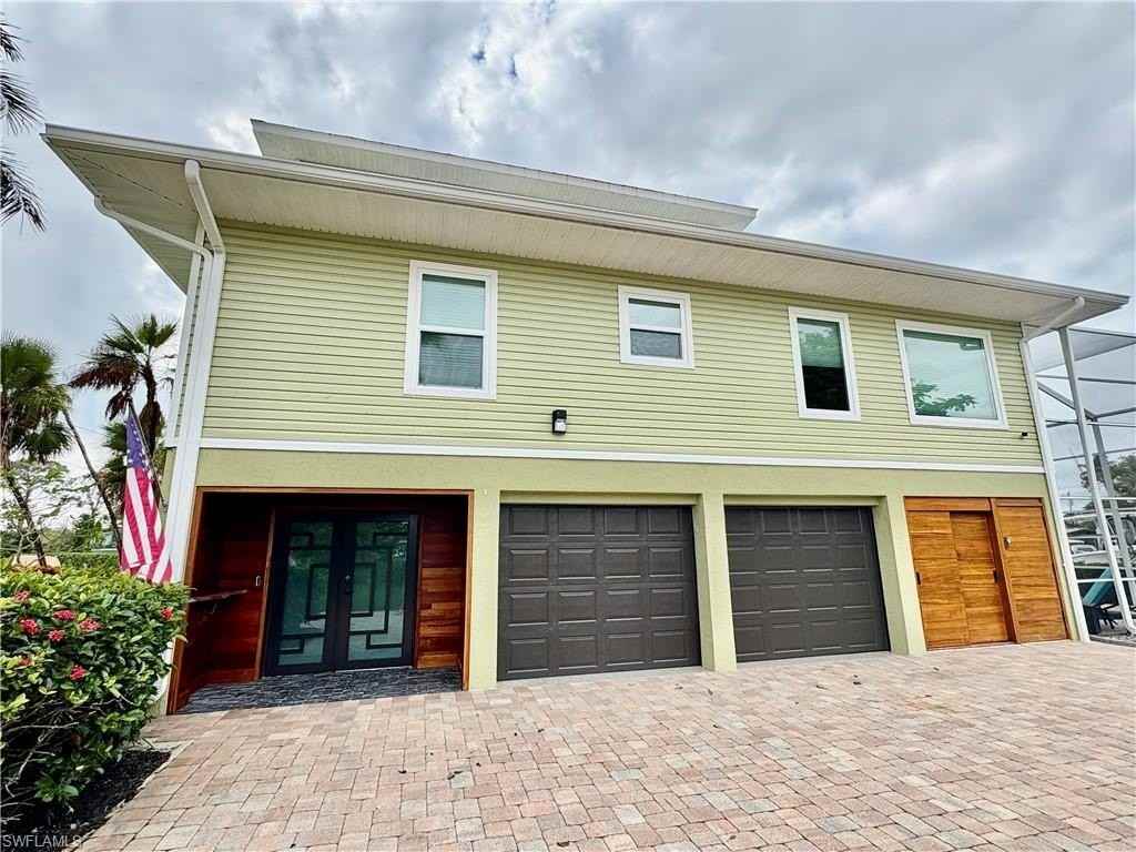 3858 Riviera Cir - Photo 2 of 43