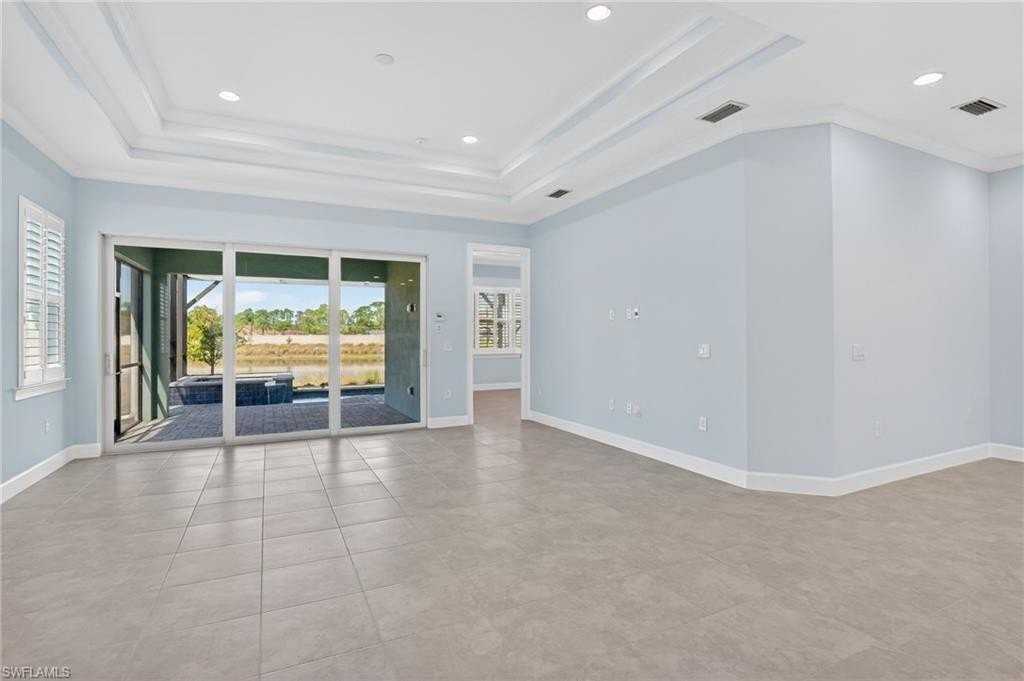 8813 Yucatan Ct - Photo 5 of 43