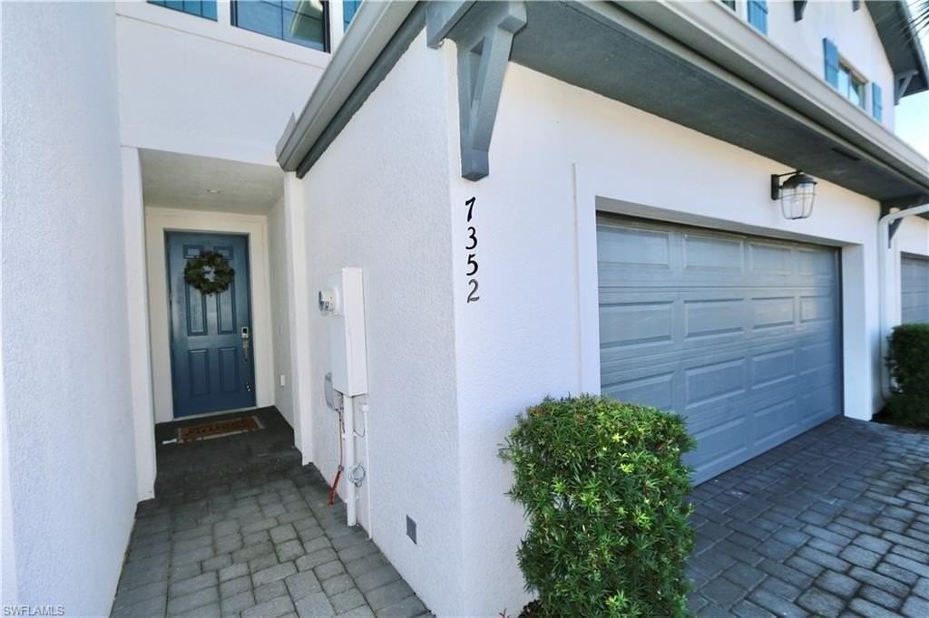 7352 Rockefeller Dr - Photo 4 of 39