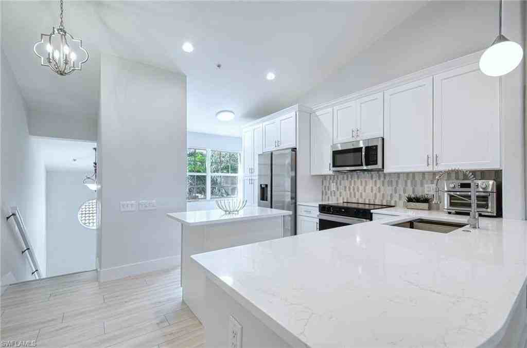 13030 Amberley Ct Apt 411 #411 - Photo 4 of 27