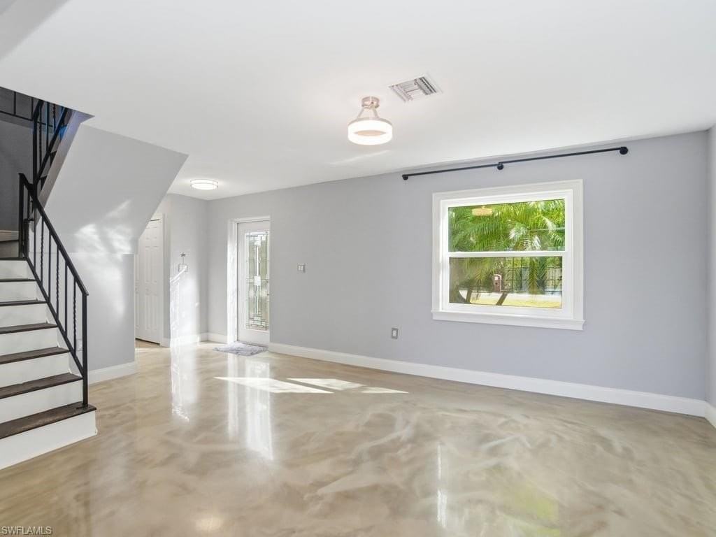 4920 Shady River Ln - Photo 7 of 50