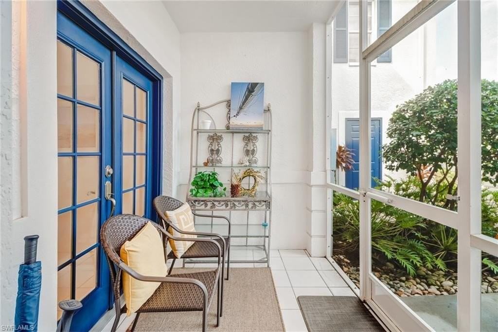 7108 Barrington Cir Apt 101 #101 - Photo 4 of 30