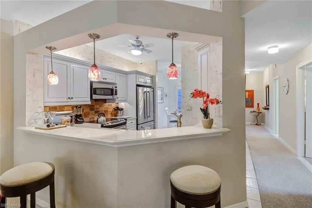 7108 Barrington Cir Apt 101 #101 - Photo 7 of 30