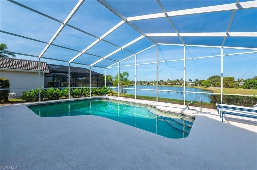 1526 Vintage Ln - Photo 3 of 45