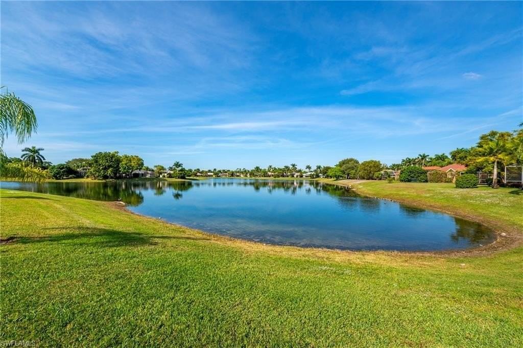 1526 Vintage Ln - Photo 7 of 45