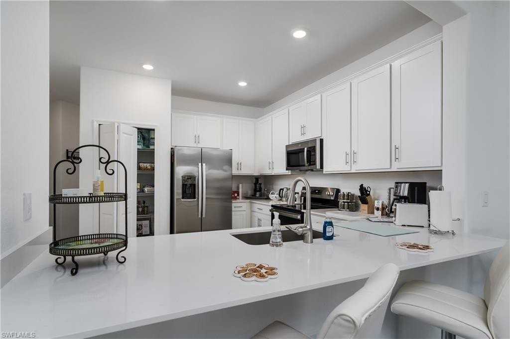 2140 Dragonfruit Way - Photo 5 of 35