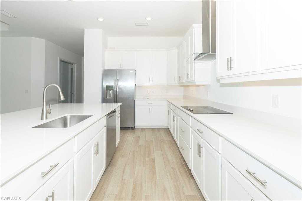 5947 Sunningdale St - Photo 5 of 45