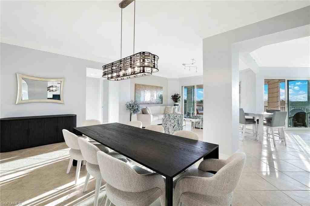 4811 Island Pond Ct Unit 302 #302 - Photo 6 of 17