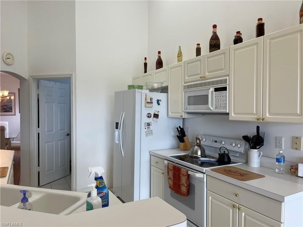 25232 Pelican Creek Cir Apt 202 #202 - Photo 5 of 37