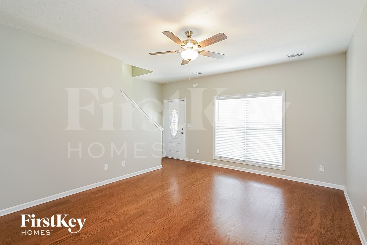 844 Cherry Blossom Ln - Photo 3 of 15