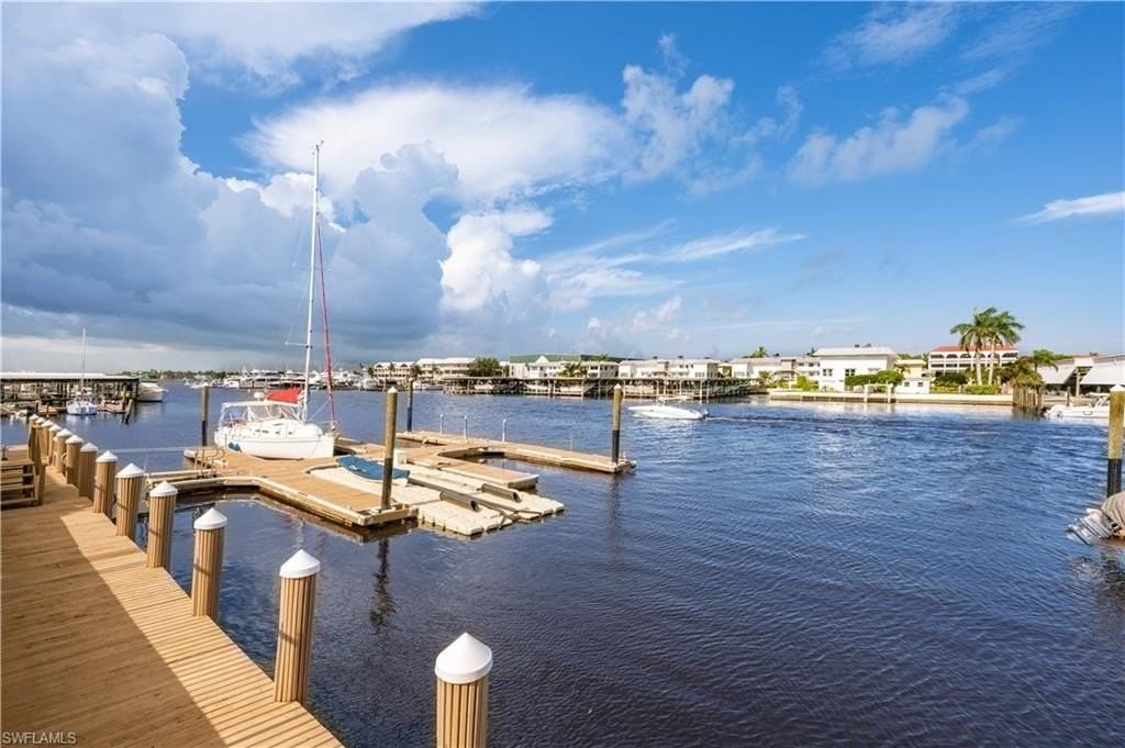 800 River Point Dr Apt 207 #207 - Photo 3 of 47