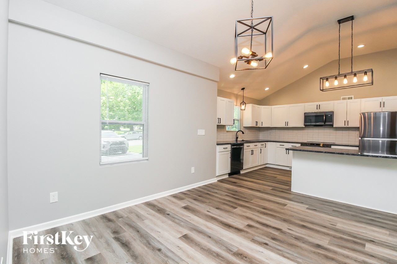 429 Wilshire Blvd - Photo 4 of 15