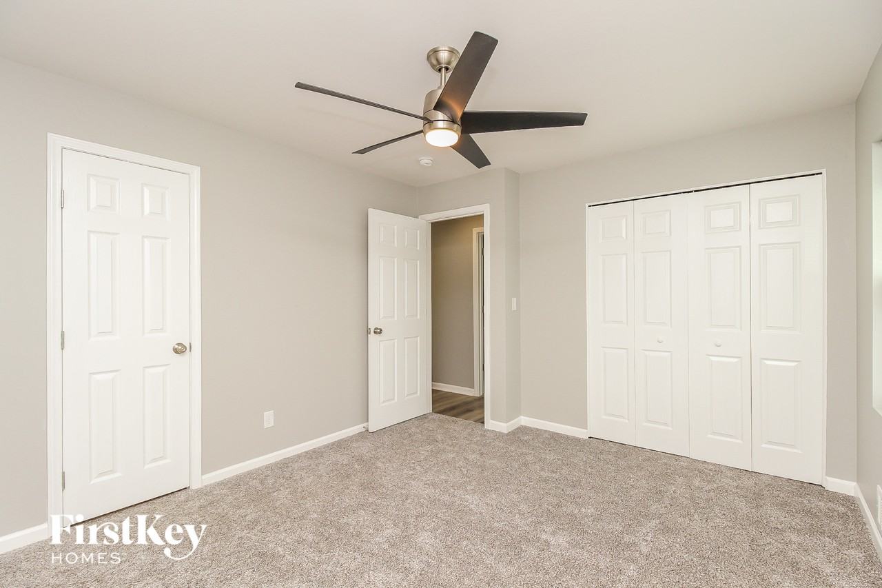 429 Wilshire Blvd - Photo 7 of 15