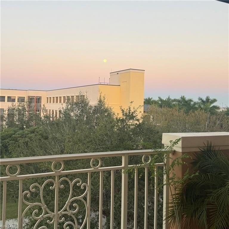 5080 Annunciation Cir Unit 1306 #1306 - Photo 2 of 6