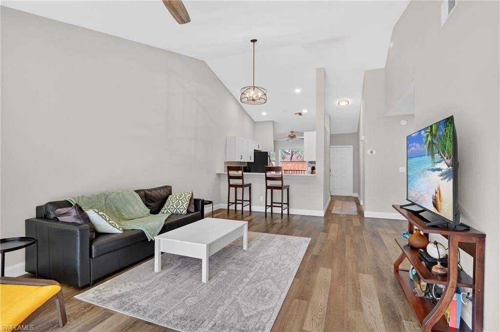 209 Robin Hood Cir Unit 201 #201 - Photo 5 of 29