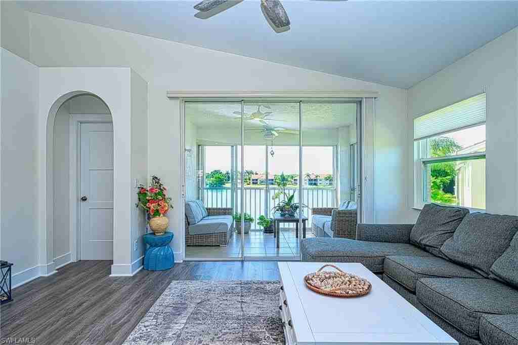 2408 Millcreek Ln Apt 204 #204 - Photo 3 of 33