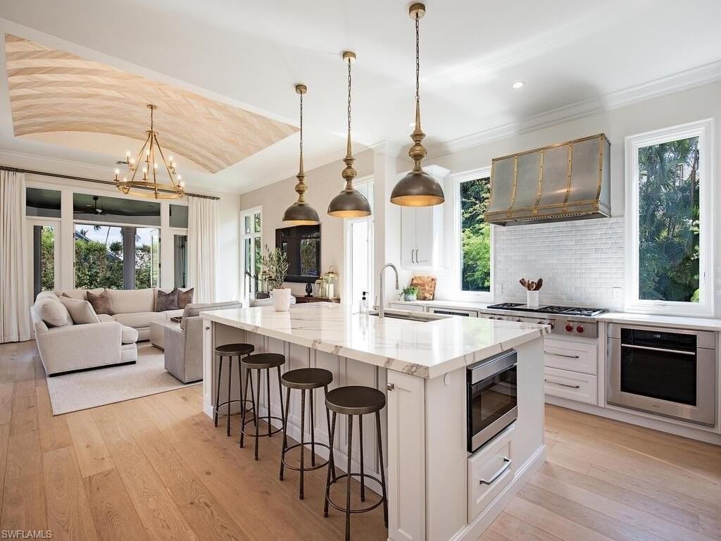 Lantern Ln - Photo 3 of 21