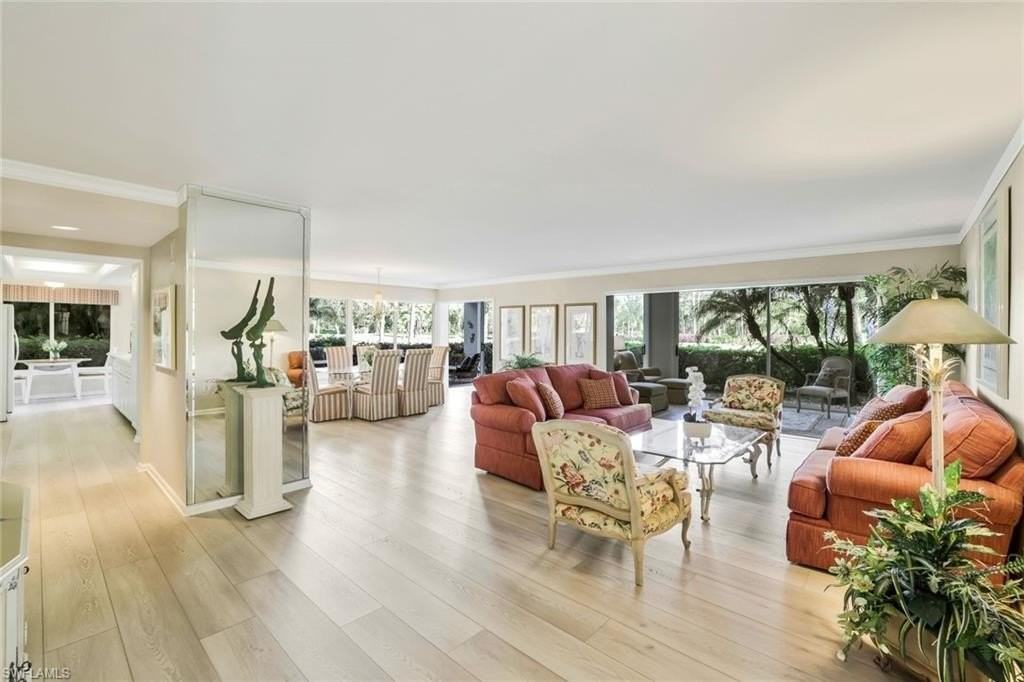 1111 Wildwood Ln Unit 1111 #1111 - Photo 3 of 20