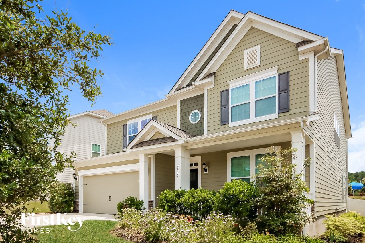 7815 Sawgrass Ln - Photo 2 of 15