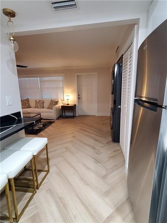 975 9th Ave S Apt 5 #5 - Photo 5 of 19