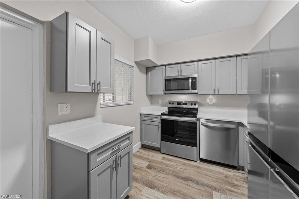 8423 Bernwood Cove Loop Apt 405 #405 - Photo 3 of 26