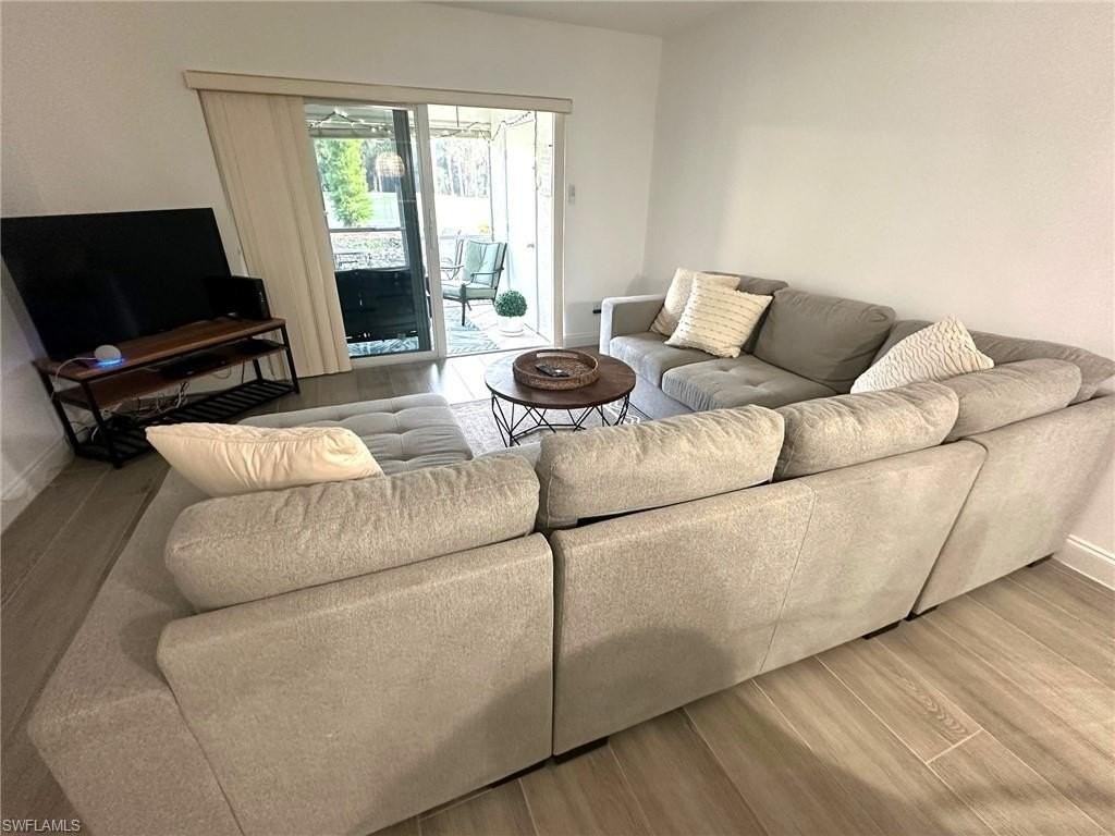 1025 Foxfire Ln Apt 106 #106 - Photo 4 of 43