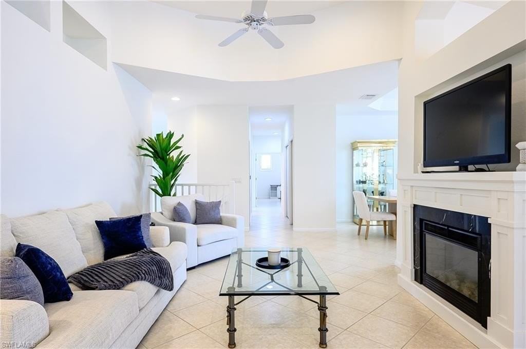 7127 Blue Juniper Ct Apt 201 #201 - Photo 3 of 36