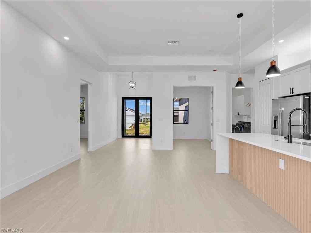 1828 Nw 21st St - Photo 6 of 22