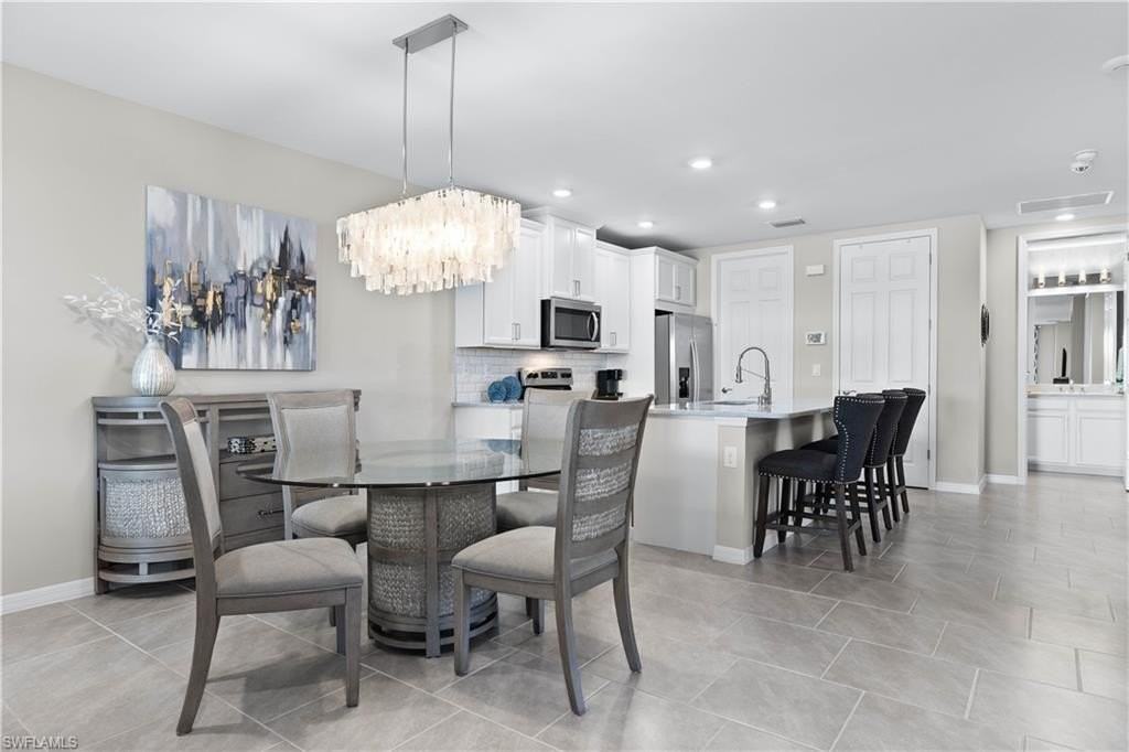 14558 Edgewater Cir - Photo 6 of 35