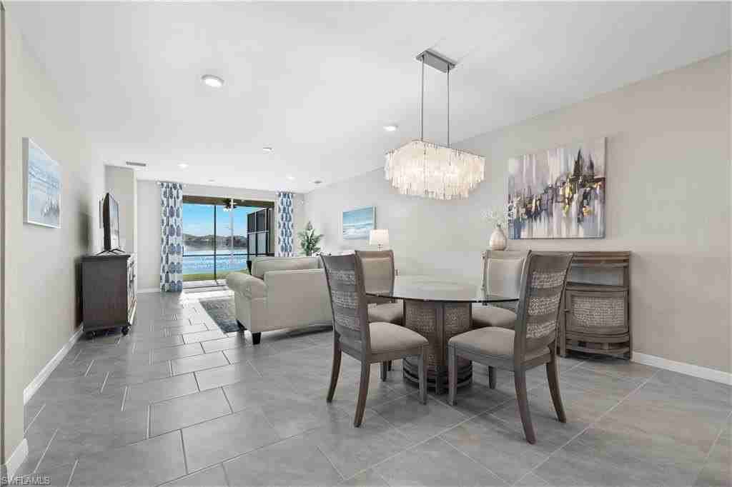 14558 Edgewater Cir - Photo 7 of 35