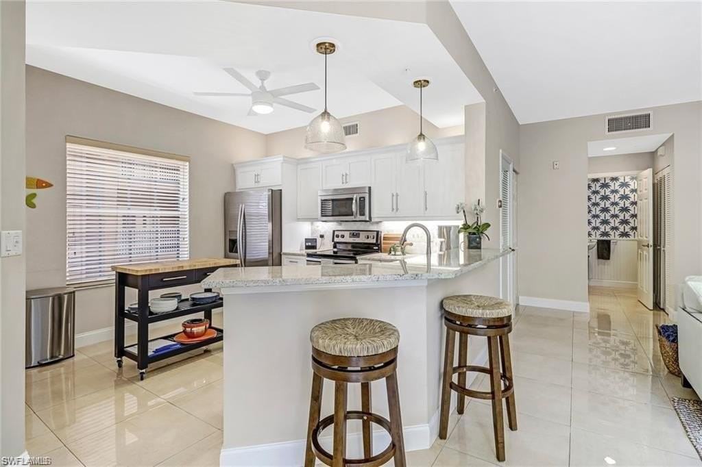 410 Bayfront Pl #2208 - Photo 4 of 26