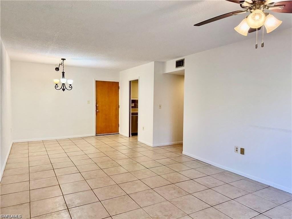 1849 Maravilla Ave Apt C6 #C6 - Photo 4 of 24
