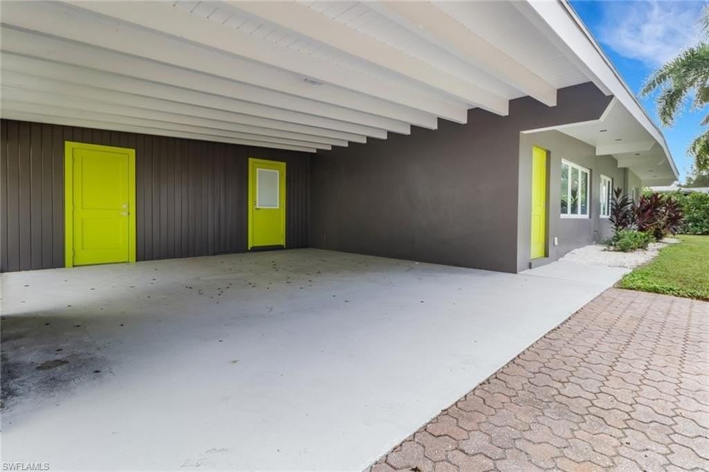 5150 Sand Dollar Ln - Photo 6 of 32