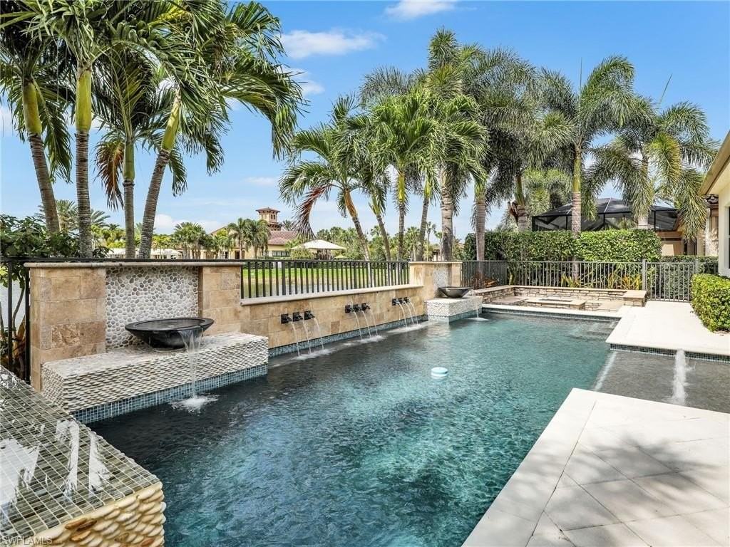 9449 Greenleigh Ct - Photo 2 of 48