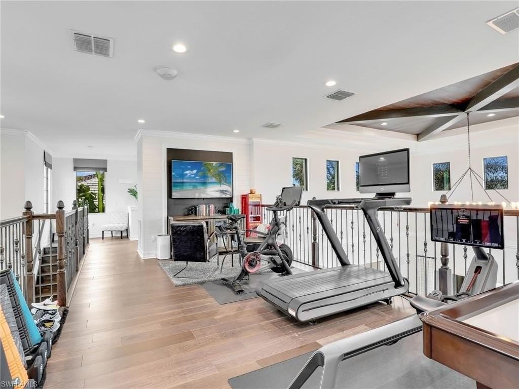 9449 Greenleigh Ct - Photo 6 of 48