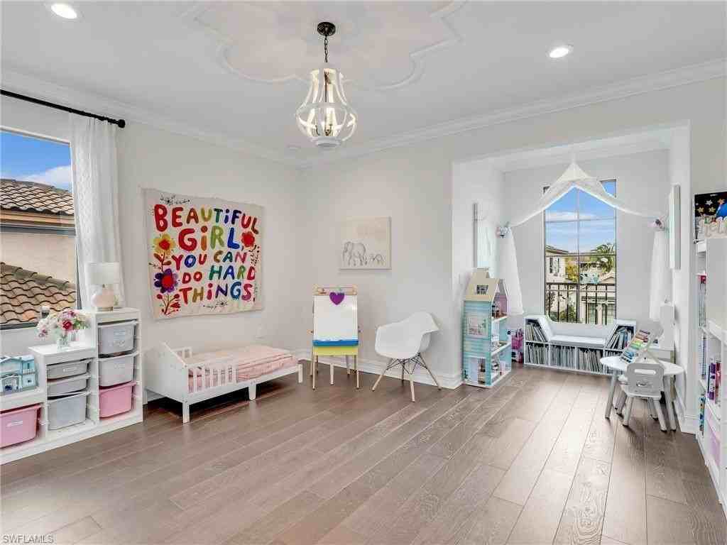 9449 Greenleigh Ct - Photo 7 of 48