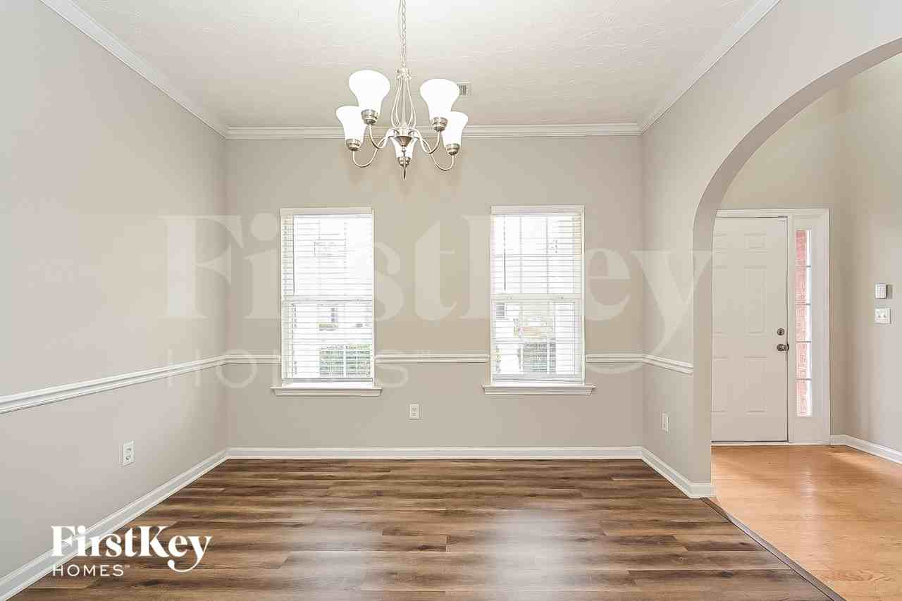 5439 Frontier Ct - Photo 3 of 15