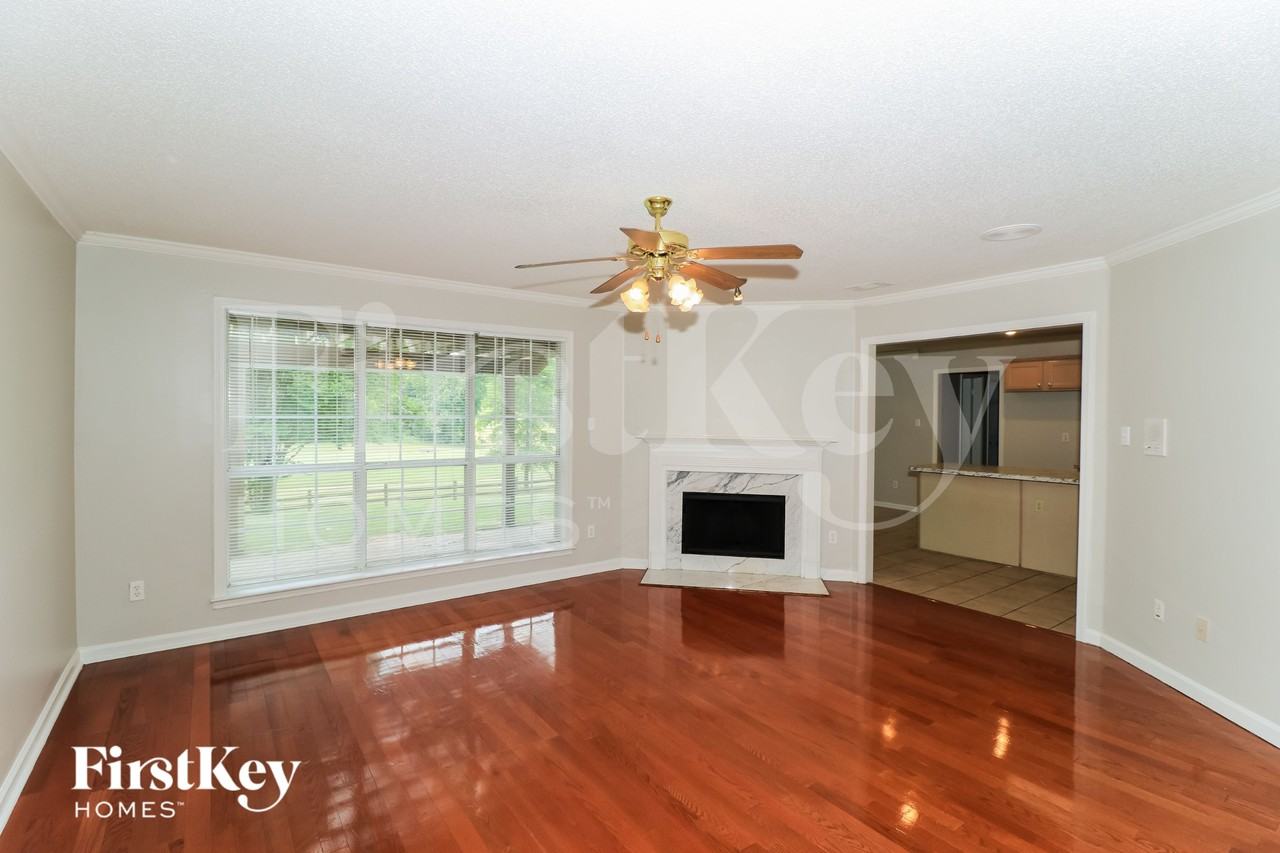 4015 Fairway View Cir W - Photo 3 of 15