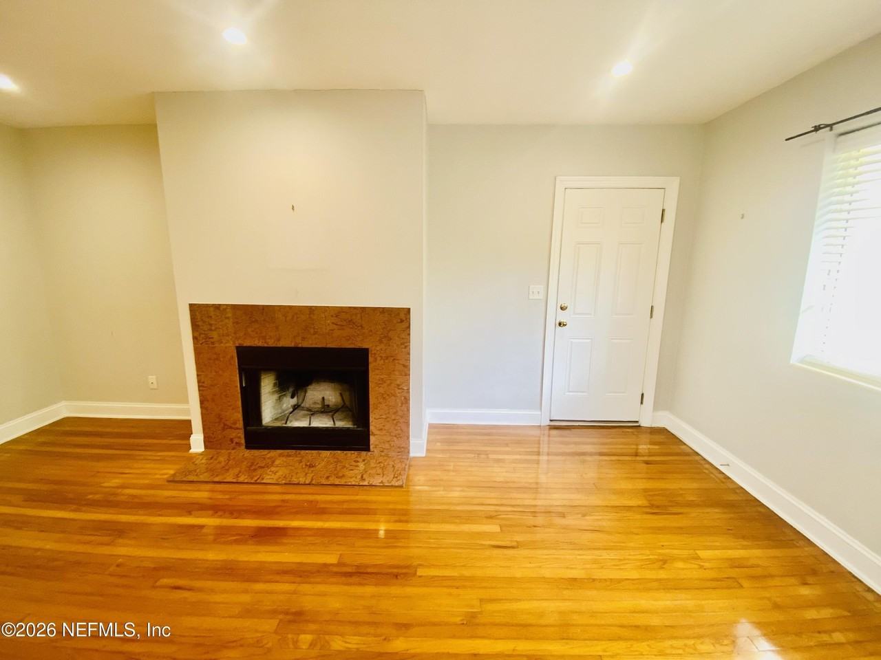 2159 Riverside Ave Apt 7 #7 - Photo 3 of 14