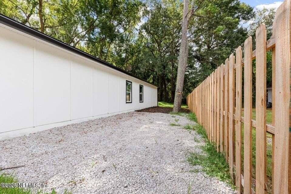 6020 Bartram Rd S - Photo 4 of 31