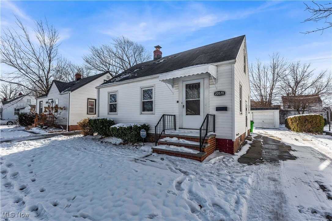 20570 Morris Ave - Photo 2 of 28