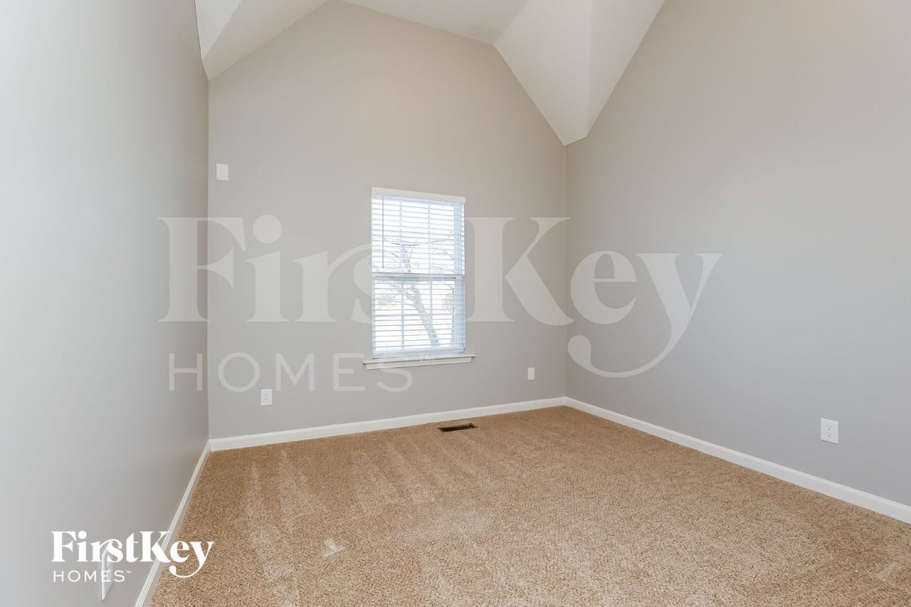 1270 Chapmans Retreat Dr - Photo 6 of 15