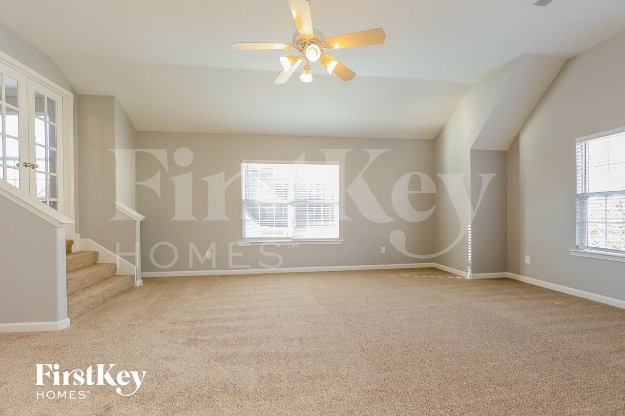 1270 Chapmans Retreat Dr - Photo 7 of 15